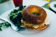 大学生创业开餐饮，能掀起美食界的新风暴吗？