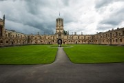 “揭秘传播力量，英国哪所大学让你心驰神往？”