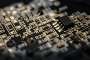 2025年，中外合作办学是金子坑还是香饽饽？张雪峰怎么说？