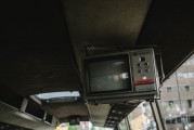 郑州大学快递分拣员的工作日常，藏着怎样的故事？