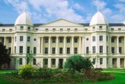 英国商科硕士留学申请条件