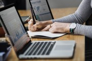 哪些专业让大学报考热度飙升？揭秘未来就业新风向！