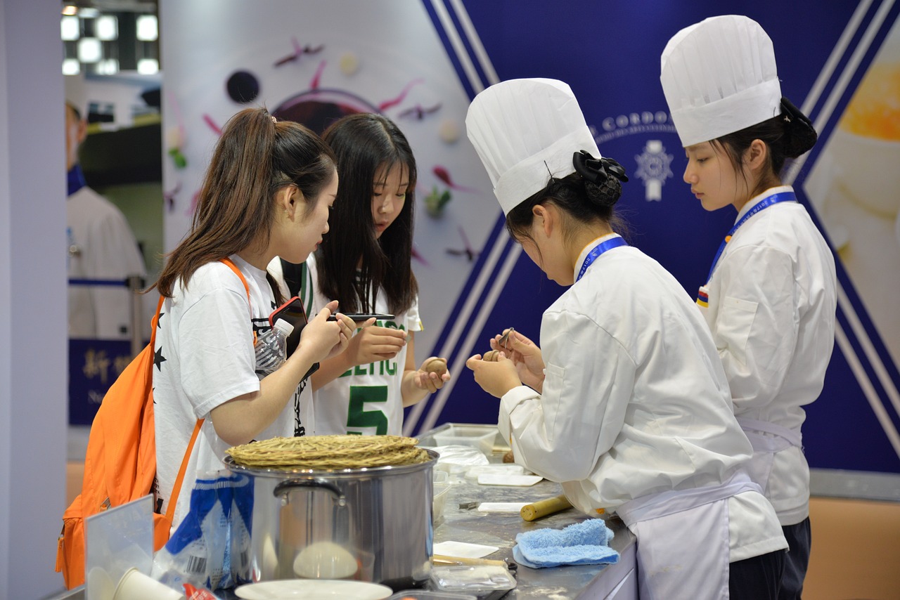 2025年，滇池学院学费几何？招生名额多少？你的未来，值得期待！