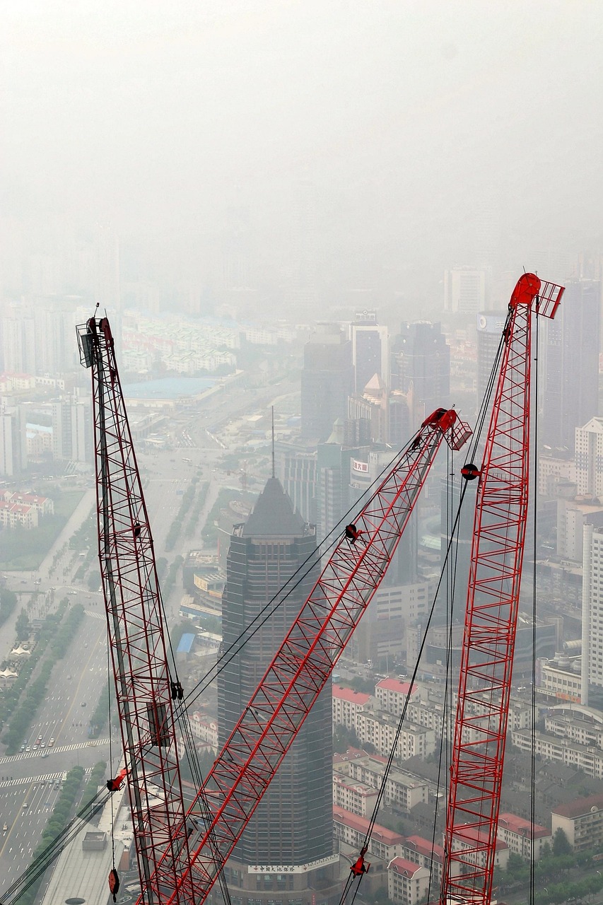 “上海游泳专业学校，谁将在这里创造新的世界纪录？”