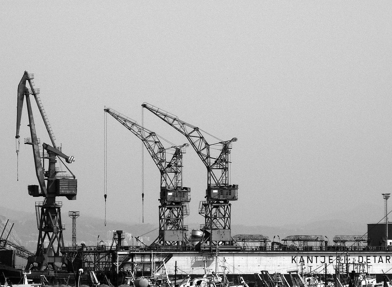 2025年，哪些高校的飞行器动力工程专业能领跑全国，成为行业翘楚？