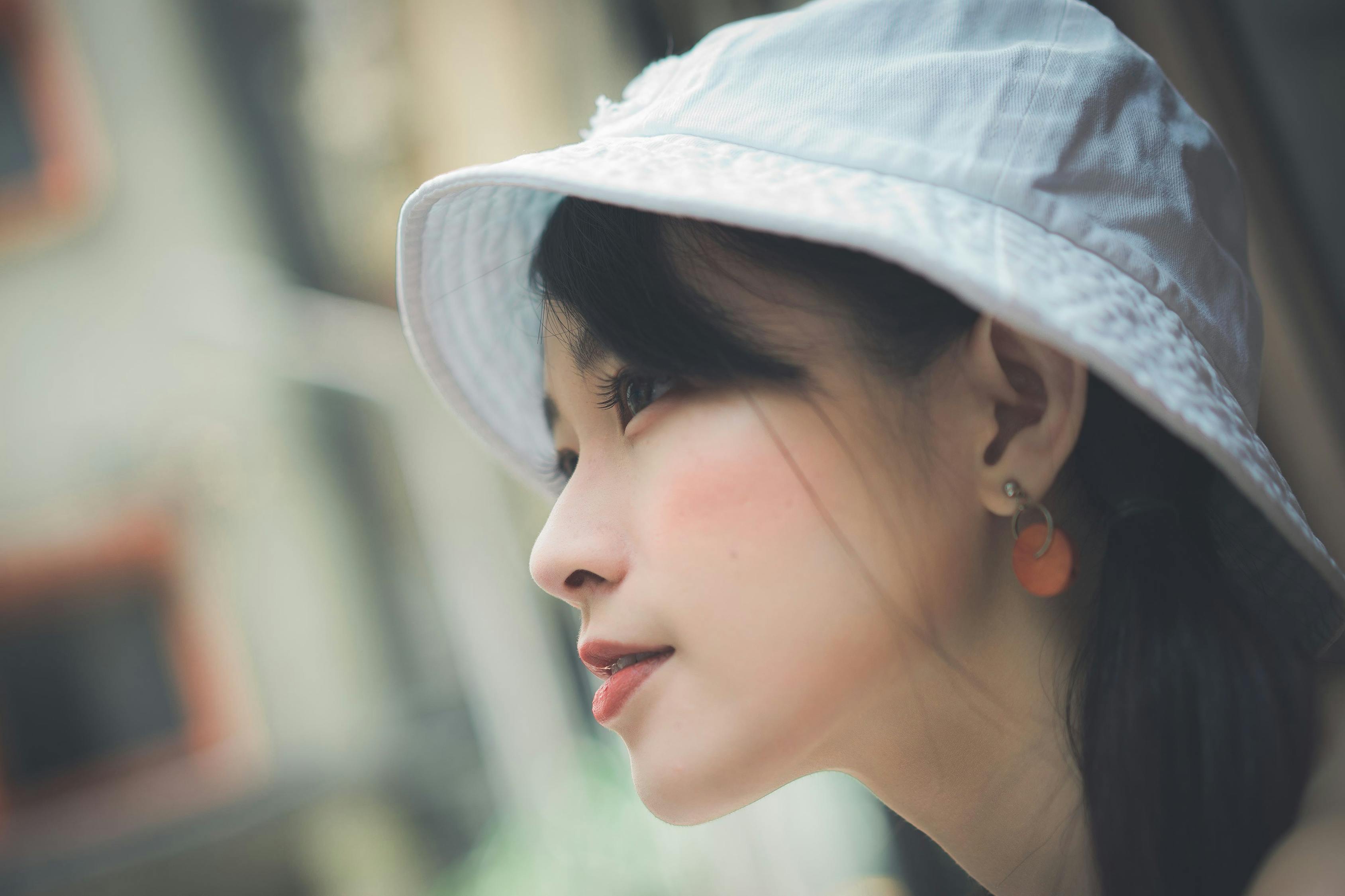 他是男是女？揭秘专业变声器的神奇魅力！