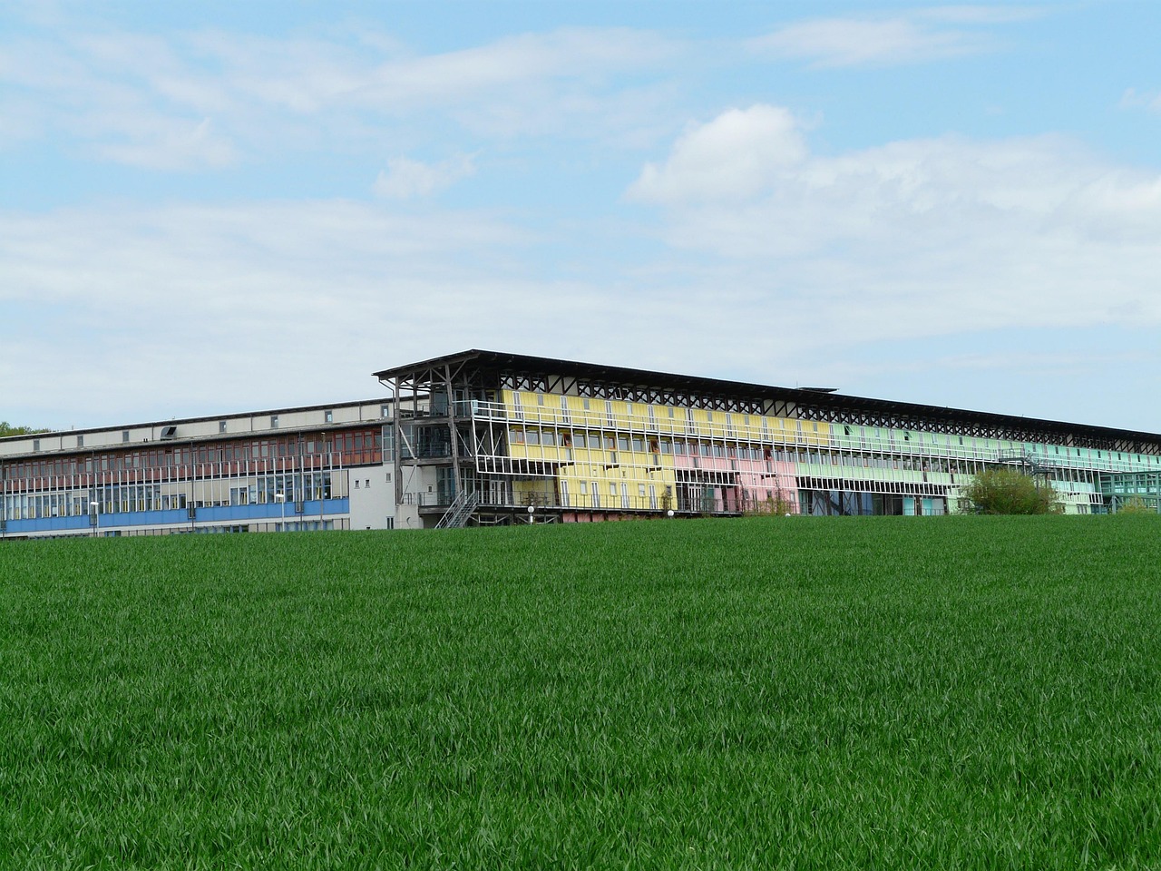 山东建筑大学研究生处，培养建筑领域精英的摇篮