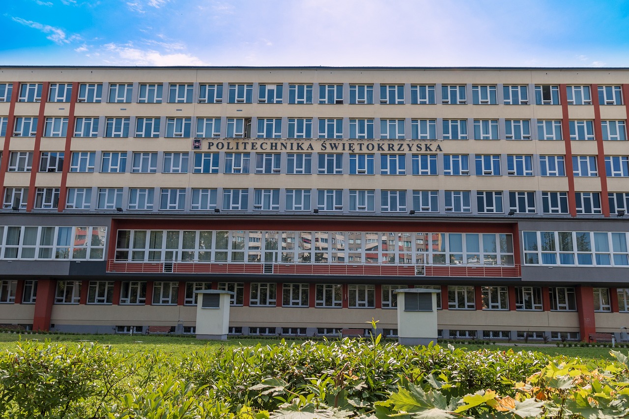 在兰州大学读文科，是开启文化之旅还是错过学术高峰？