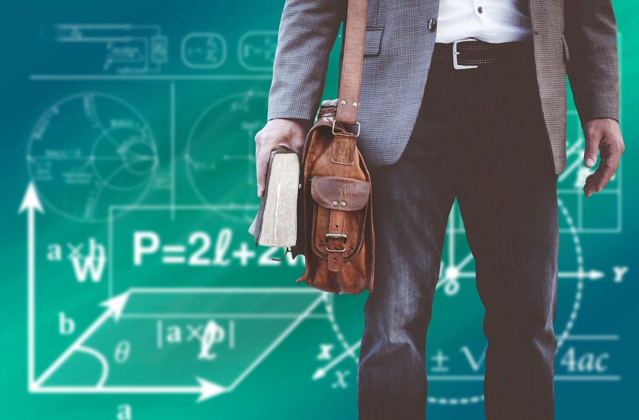 重庆大学余洋老师，他的教学风格是否让你耳目一新？
